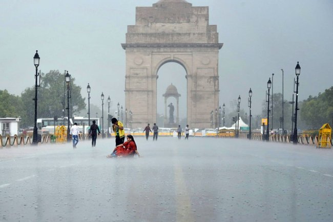 Delhiites, Brace Yourselves As IMD Issues Alert For Rain, Flood Situation To Worsen