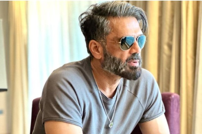 Sunil Shetty clarifies statement on tomatoes. Highlights support for farmers, desi products
