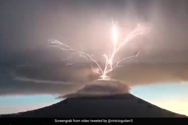 Stunning Video Shows Lightning Erupting From Volcano In Guatemala