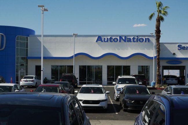 Why Car Dealers Are Losing Their Shine