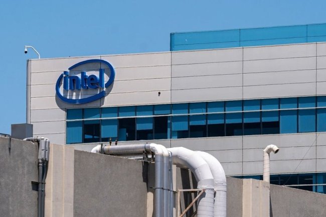 Intel Needs to Latch Onto the AI Boom