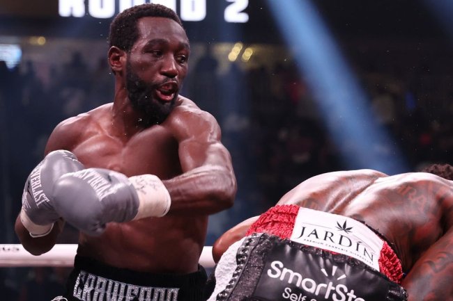 Terence Crawford Seizes the Moment to Become Undisputed Boxing Champion