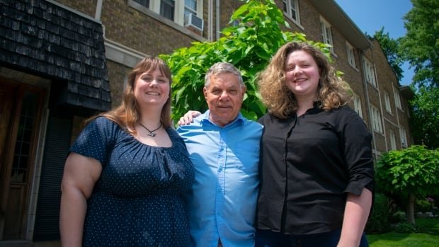 Tenants worried about Hamilton apartment getting sold form co-op to buy building