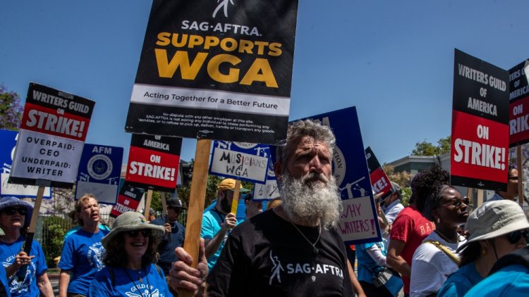 SAG-AFTRA Steps Up Strike Preparation Efforts as Contract Talks Intensify