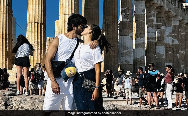 Shahid Kapoor And Mira Rajput's Anniversary Posts Sealed With A Kiss