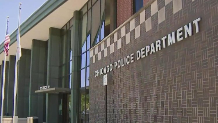 Chicago Police officers accused of sexual misconduct with migrants housed in police station