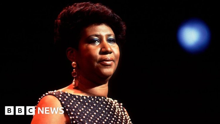 [World] Aretha Franklin sons fight over will found under sofa