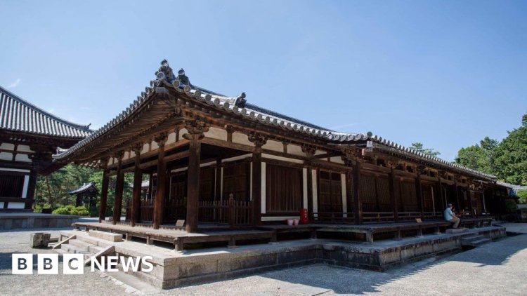 [World] Japan: Toshodaiji Kondo temple in Nara defaced by Canadian teen