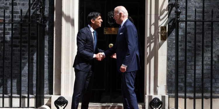 Biden Begins Europe Trip by Meeting Sunak and King Charles