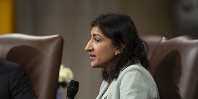 FTC Chair Lina Khan, Republicans to Face Off Over Twitter Probe