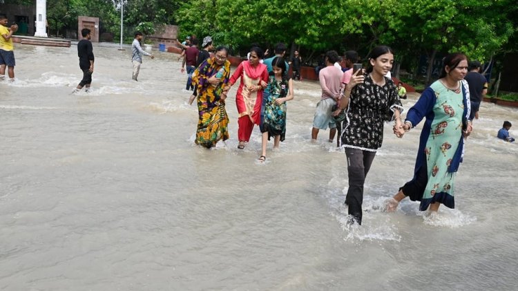 Delhi Floods Update: National Capital Continues To Witness Flood-Like Situation; Light Rain On Cards