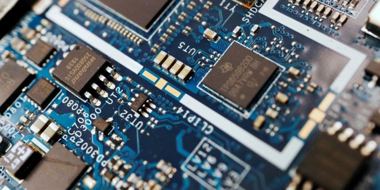 In Race for AI Chips, Google DeepMind Uses AI to Design Specialized Semiconductors