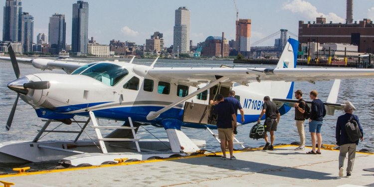 There’s a Faster Boston-NYC Trip. You Just Have to Land on Water.
