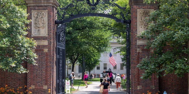 Harvard Faces Federal Probe Into Donor and Legacy Admissions