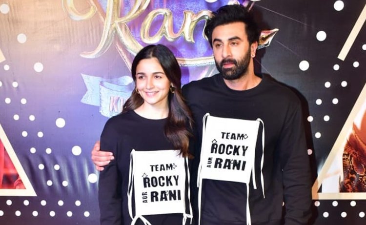 Come On Ranbir Kapoor, We Know You Are Actually Team Rani. He Matched OOTN With Wife Alia Bhatt