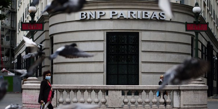 BNP Paribas to Settle SEC, CFTC Probes Over Use of Banned Messaging Apps