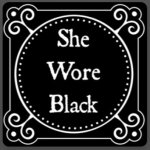 572. Horror Recs for Romance Readers with Agatha Andrews from She Wore Black