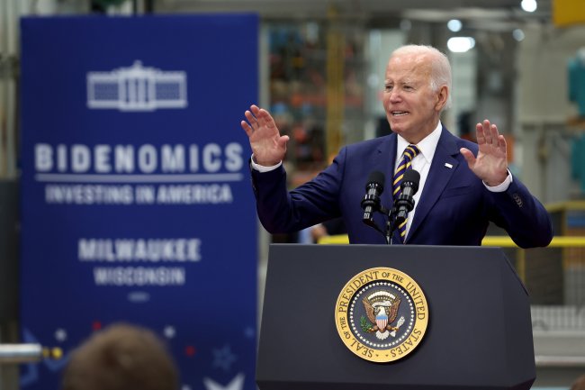 Biden’s approval rating for the economy remains at about a third, poll finds