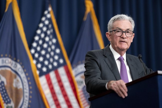 'Treacherous' descent: Fed debates how far to push rate hikes