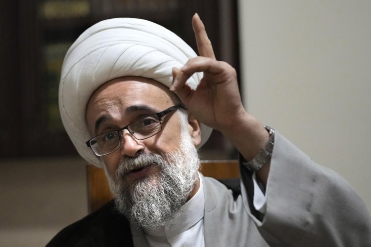 Unapologetic Shiite cleric blasts corruption in Iraq and Lebanon, and attempts to silence him