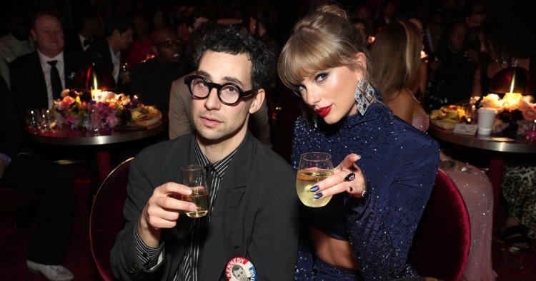 Taylor Swift’s Inner Circle: Phoebe Bridgers and More Famous BFFs