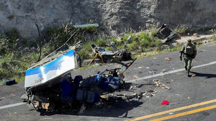 16 dead, 36 injured as bus crashes with trailer in central Mexico