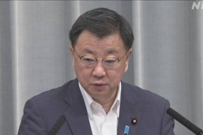 관방장관, "북조선은 기습적 공격 능력 강화하려 한다"
