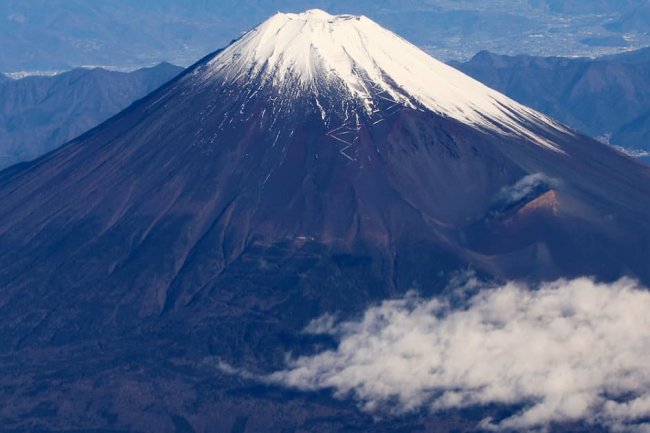 今年の富士登山者は22万人 コロナ前とほぼ同水準に