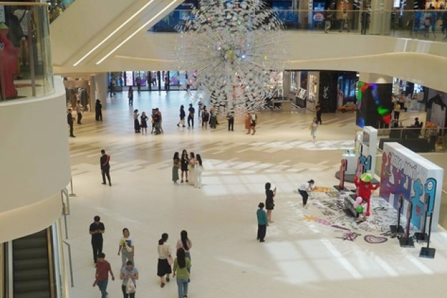 Bất ngờ trước ngày khai trương Lotte Mall Hồ Tây: Vắng hơn nhiều so với tưởng tượng dù đã có thêm hàng quán