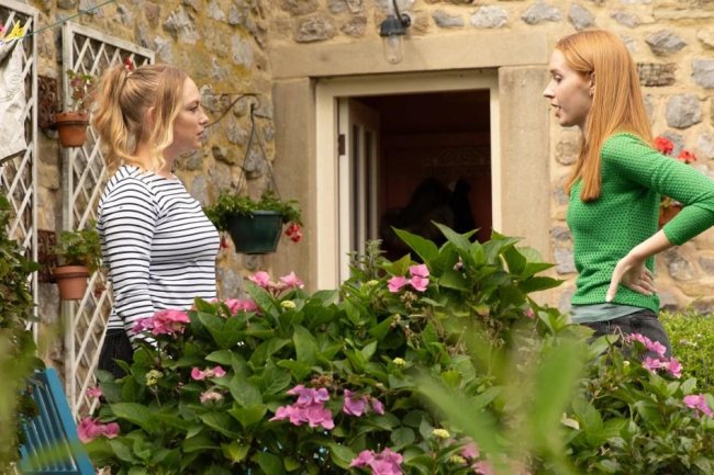 Emmerdale spoiler video: Chloe stuns Amy with huge revelation after baby bombshell