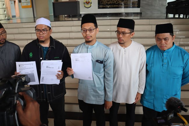 Two Muslim youth groups lodge 'qazaf' report
