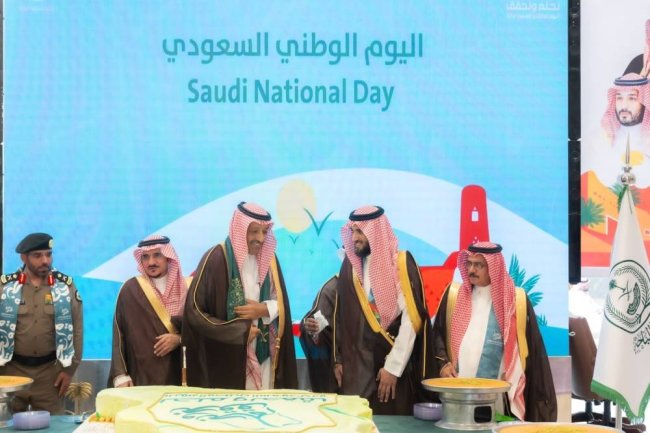 أمير الباحة: اليوم الوطني تعزيز لمواكبة تطلعات القيادة