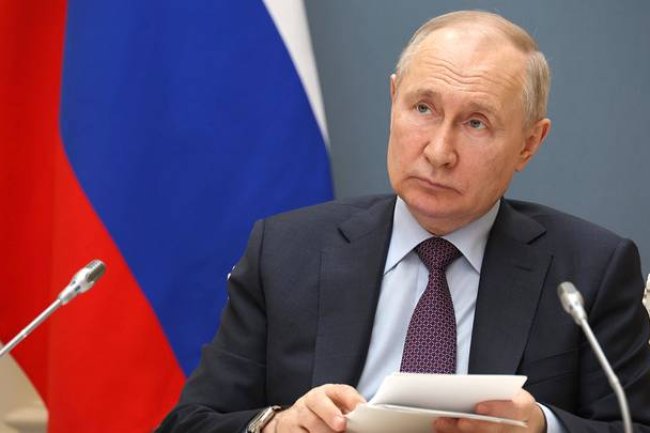 Путин подписал указ о повышении зарплат отдельным категориям госслужащих