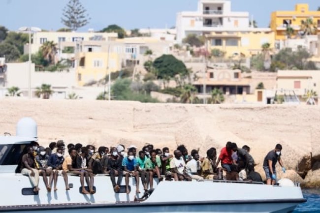 Pope Francis decries 'lack of humanity' faced by migrants crossing Mediterranean