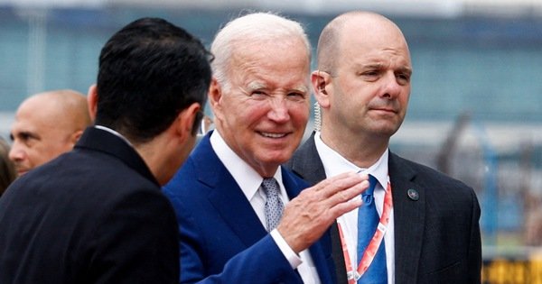 Tổng thống Mỹ Joe Biden đang trên đường đến Việt Nam