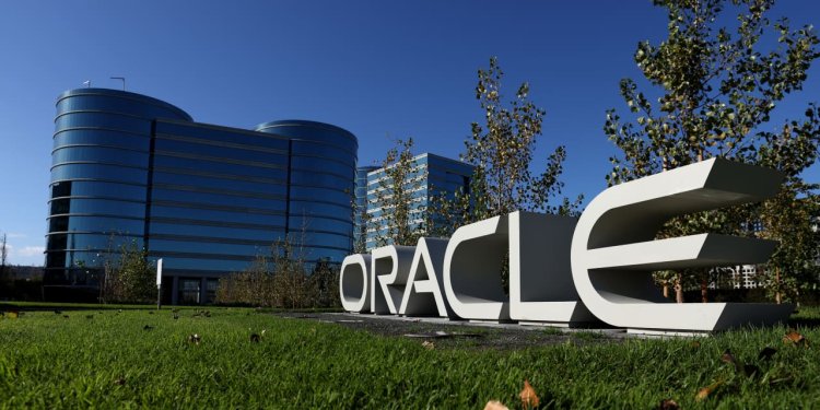 Oracle Stock Falls as Revenue Growth Comes Up Short