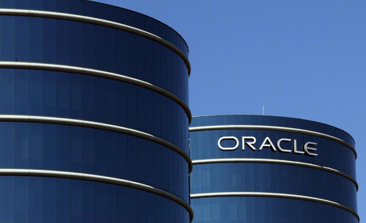 Oracle Falls After Reporting Slower Growth in Cloud Sales