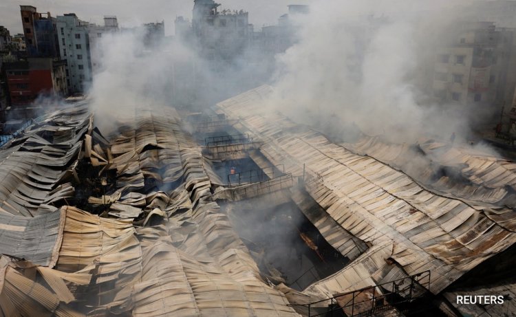 Huge Fire Breaks Out In Bangladesh's Dhaka, Hundreds Of Shops Destroyed