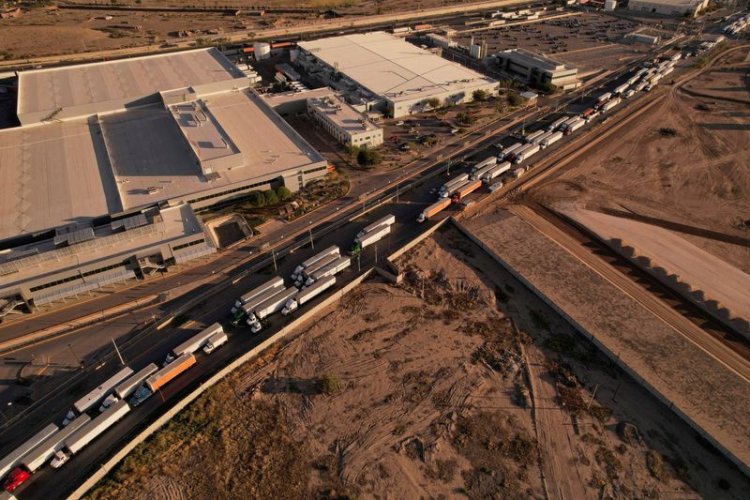Mexican goods worth $1 billion stuck at US border amid migration checks