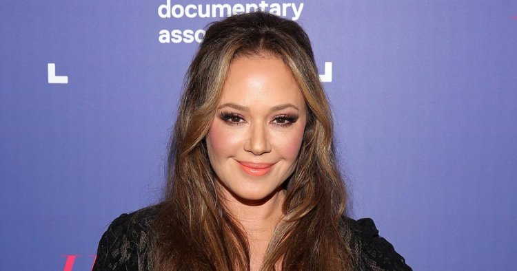 How Does Leah Remini Feel About All Those 'Kings of Queens' Memes?