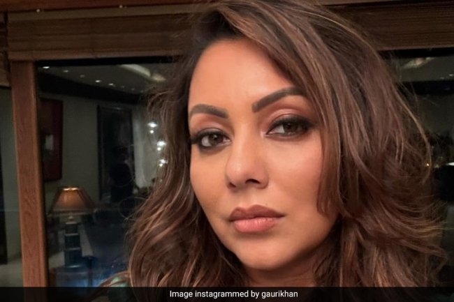 This Selfie Of Gauri Khan Prompts Reactions From Farah Khan, Preity Zinta