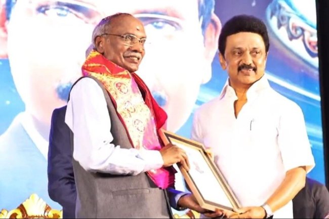 CM Stalin awards Rs 25 lakh to Tamil scientists part of Chandrayaan, Aditya-L1