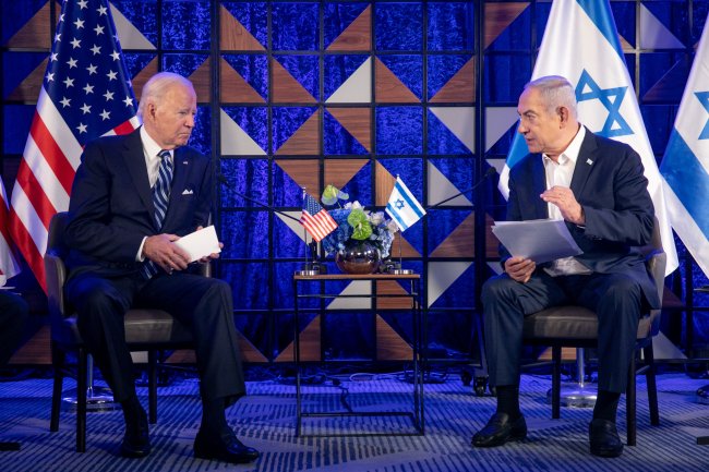 중재 대신 “이스라엘 전폭 지원”… 중동 반감 키운 바이든의 8시간