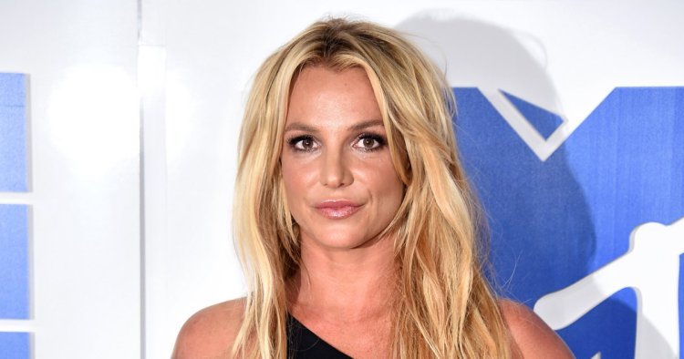 Britney Spears Reportedly Fined for Driving Without License and Insurance