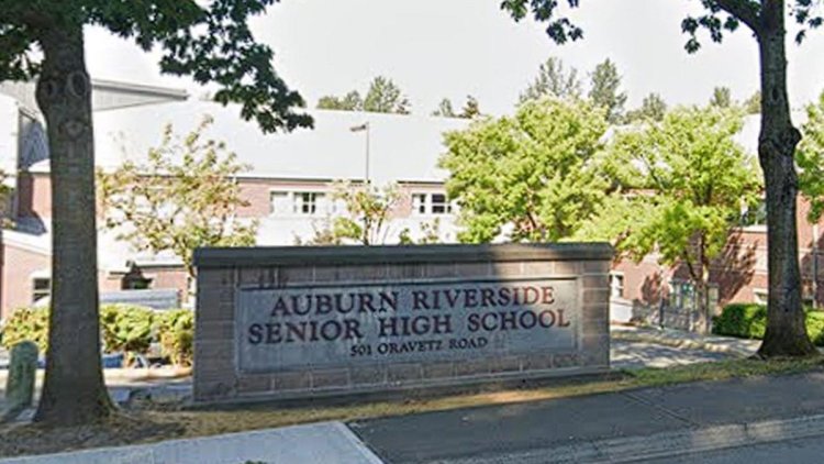 Over 500 students absent, 'scared' after Washington state high school following intrusion of masked attackers