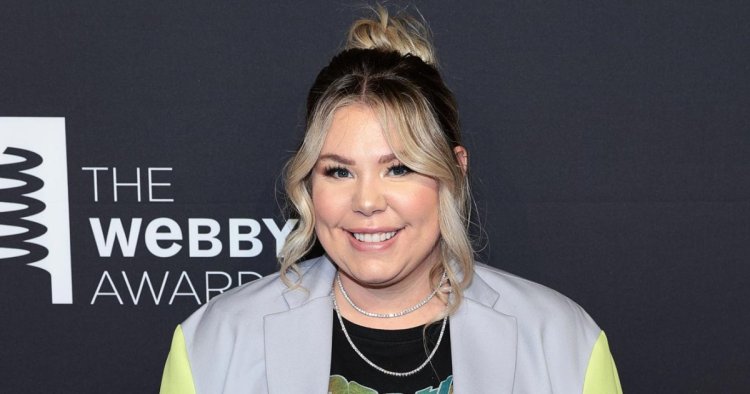 Pregnant Kailyn Lowry Asks Fans for Twin Baby Name Suggestions