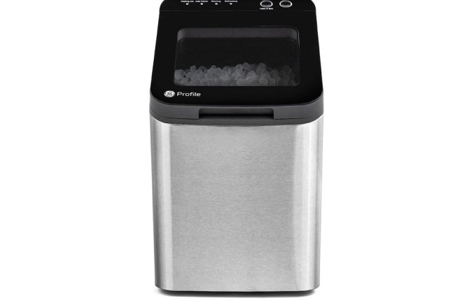 This Shopper-Loved Nugget Ice Machine Is 49% Off on Amazon