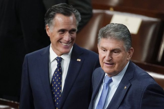 Committee to elect Romney-Manchin says it will reveal donors, calls on critics to do same