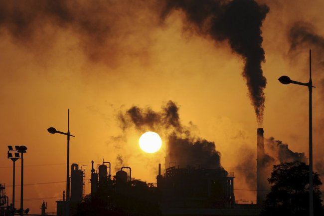 Make China Pay for Its Polluting Advantage