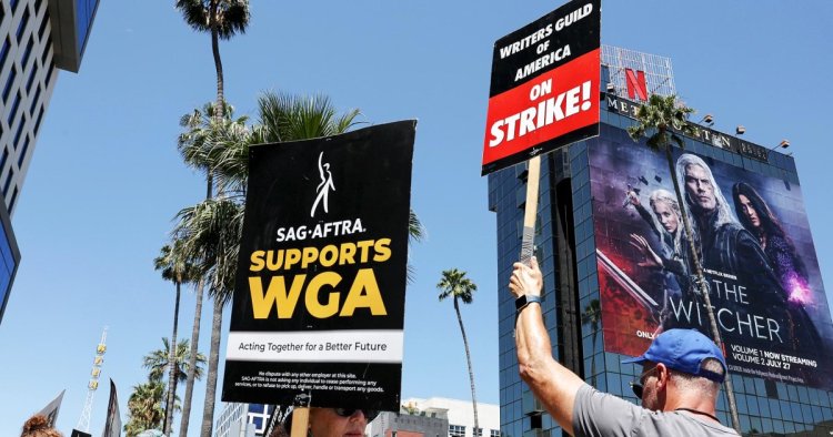 SAG-AFTRA Reaches Tentative Deal After Nearly 4-Month Strike